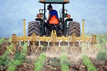कृषि में मशीनीकरण बढ़ना चाहिए